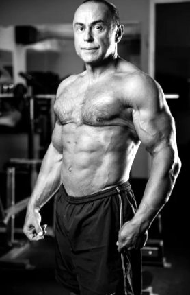 Charles Poliquin y el entrenamiento alemán de volumen